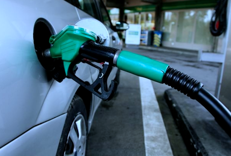 Mitos y verdades de la gasolina low cost vs normal
